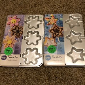 Wilton Kitchen - Set of 2 cookie treat pans Wilton Wilton Kitchen - Set of 2 cookie treat pans Wilton